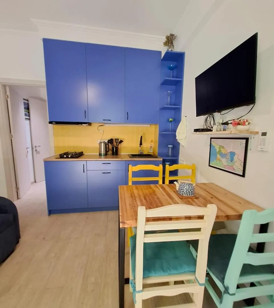 Διαμέρισμα Marjani Terrace Rooms Τυφλίδα